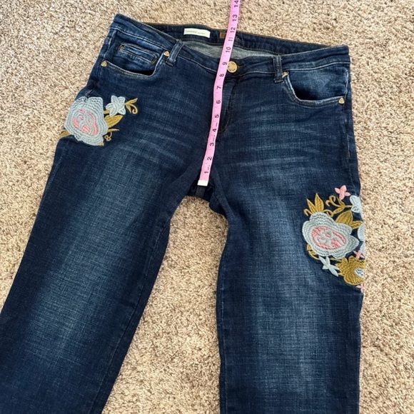Kut from the Kloth Catherine Embroidered Boyfriend Jeans 
size 12 - Picture 11 of 12
